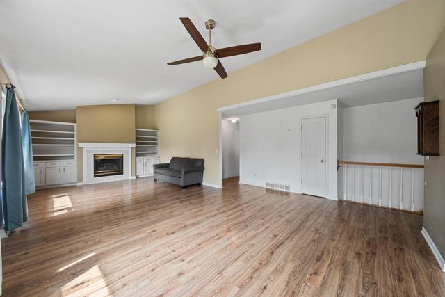 320 Arbor Ridge DRIVE, Delavan, WI 53115