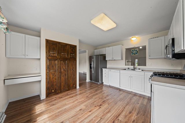 320 Arbor Ridge DRIVE, Delavan, WI 53115