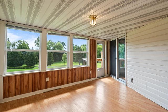 320 Arbor Ridge DRIVE, Delavan, WI 53115