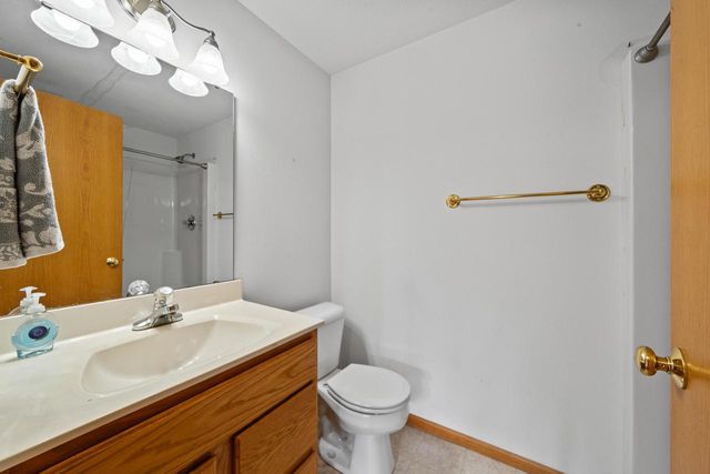 320 Arbor Ridge DRIVE, Delavan, WI 53115