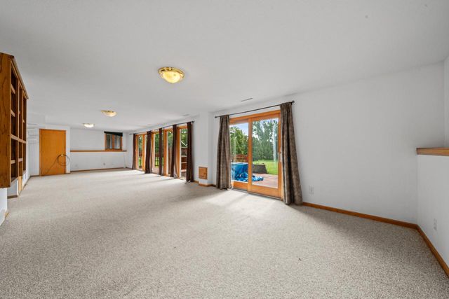 320 Arbor Ridge DRIVE, Delavan, WI 53115