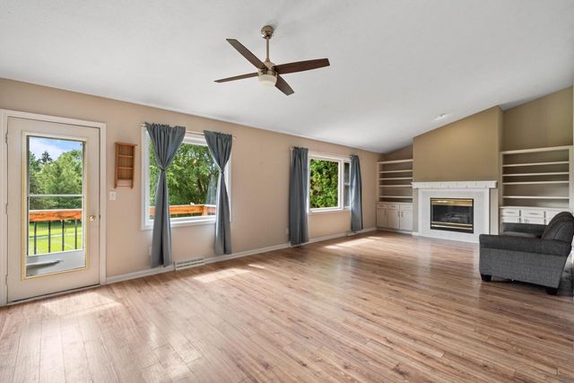 320 Arbor Ridge DRIVE, Delavan, WI 53115