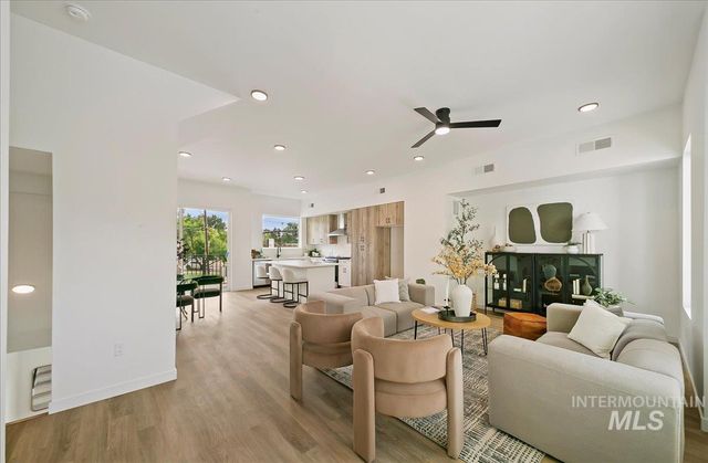 118 E Pennsylvania St, Boise, ID 83706