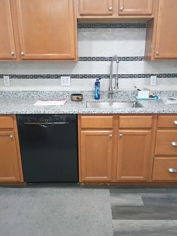 49 Mora 3, Boston, MA 02124