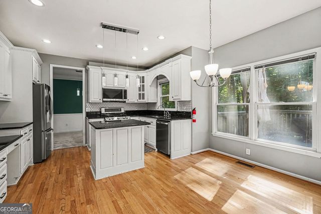 2155 Blackhawk Trail, Lawrenceville, GA 30043