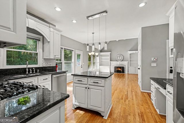 2155 Blackhawk Trail, Lawrenceville, GA 30043