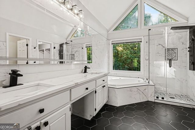 2155 Blackhawk Trail, Lawrenceville, GA 30043