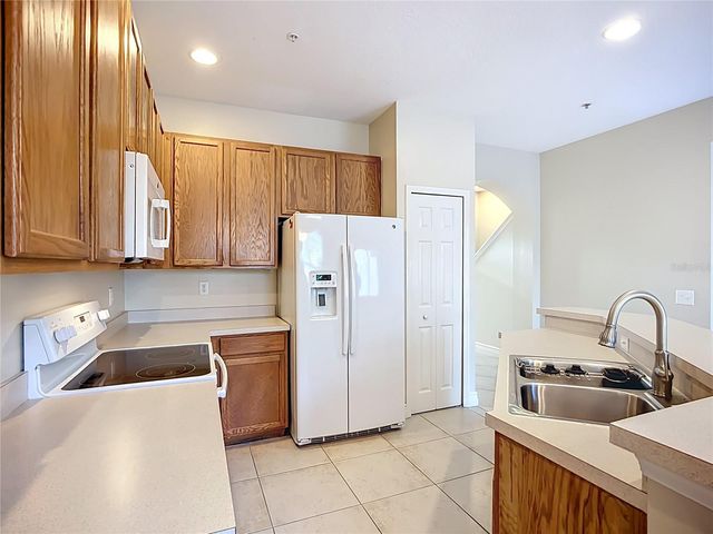 3884 DEBERRY DRIVE, Sarasota, FL 34233