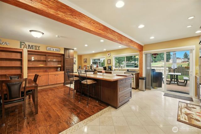 8020 W Glen Drive, Everett, WA 98203