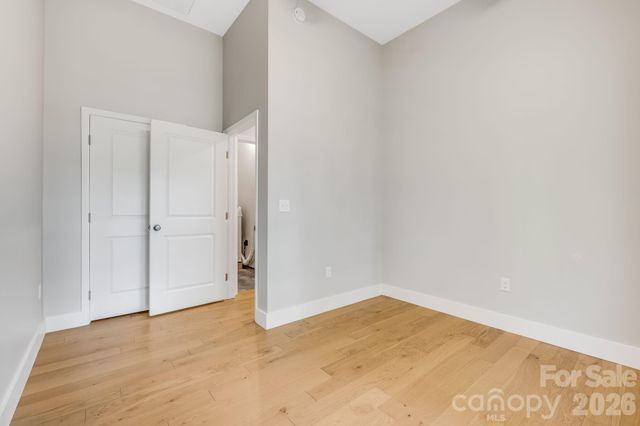 19 Sassafras Valley Road, Swannanoa, NC 28778