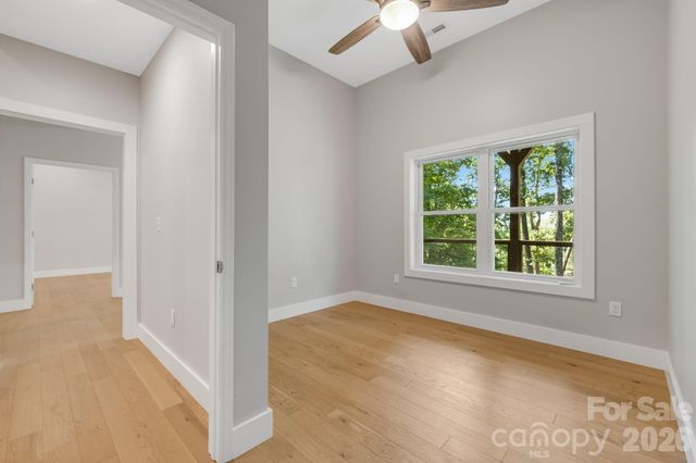 19 Sassafras Valley Road, Swannanoa, NC 28778