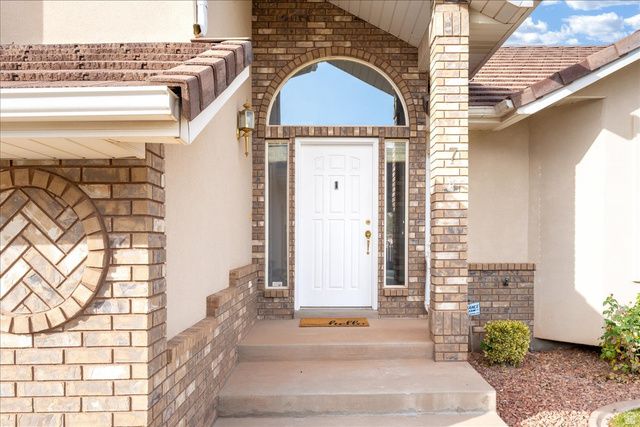 7 N REFLECTION WAY, St. George, UT 84770