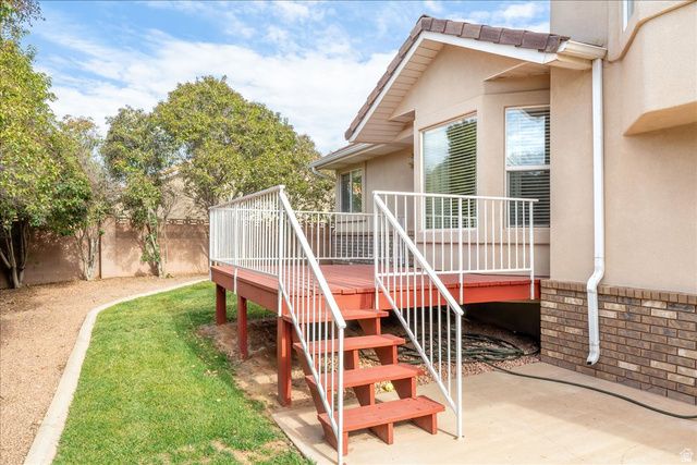 7 N REFLECTION WAY, St. George, UT 84770