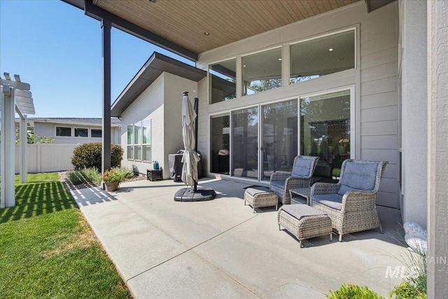 514 W Carnelian Lane, Eagle, ID 83616