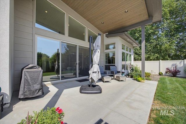 514 W Carnelian Lane, Eagle, ID 83616