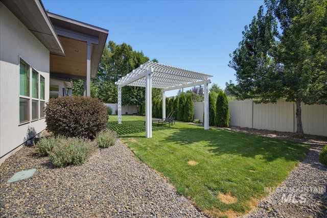 514 W Carnelian Lane, Eagle, ID 83616