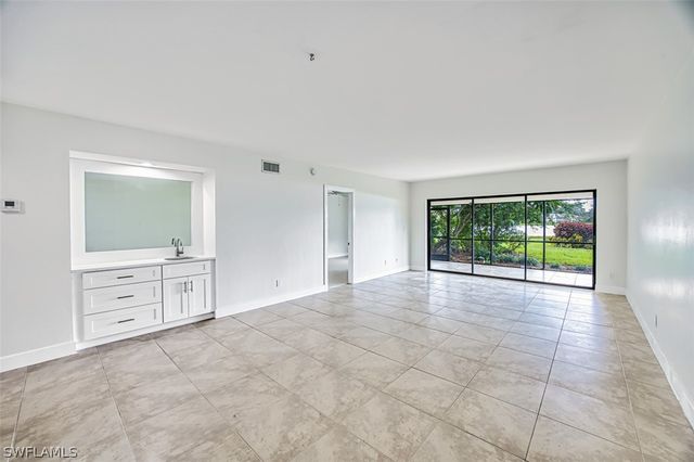 1798 Kings Lake BLVD 104, Naples, FL 34112