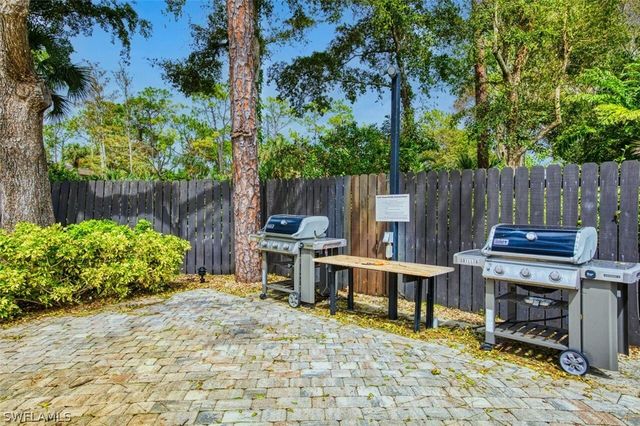 1798 Kings Lake BLVD 104, Naples, FL 34112