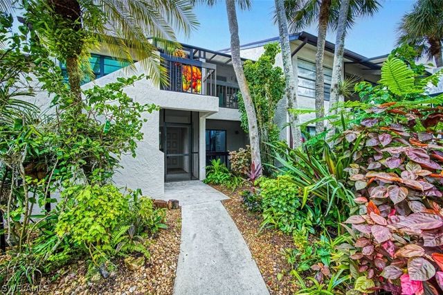 1798 Kings Lake BLVD 104, Naples, FL 34112