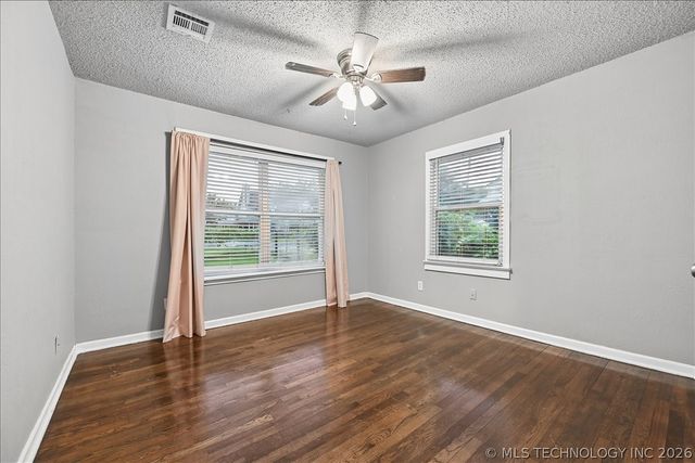 519 N Forest Street, Jenks, OK 74037