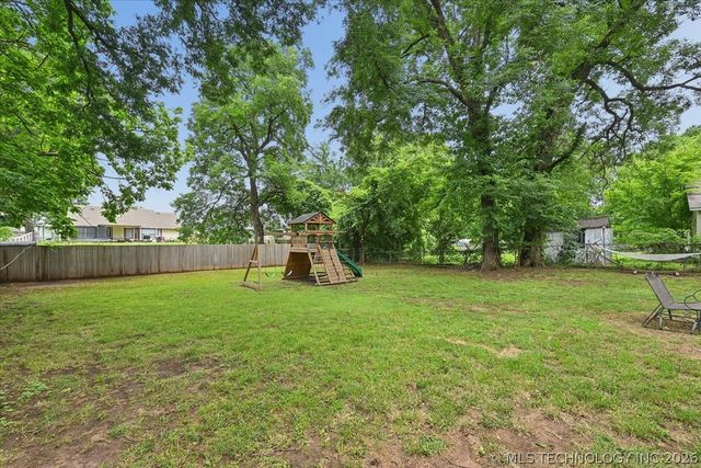 519 N Forest Street, Jenks, OK 74037