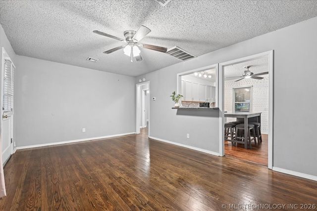 519 N Forest Street, Jenks, OK 74037