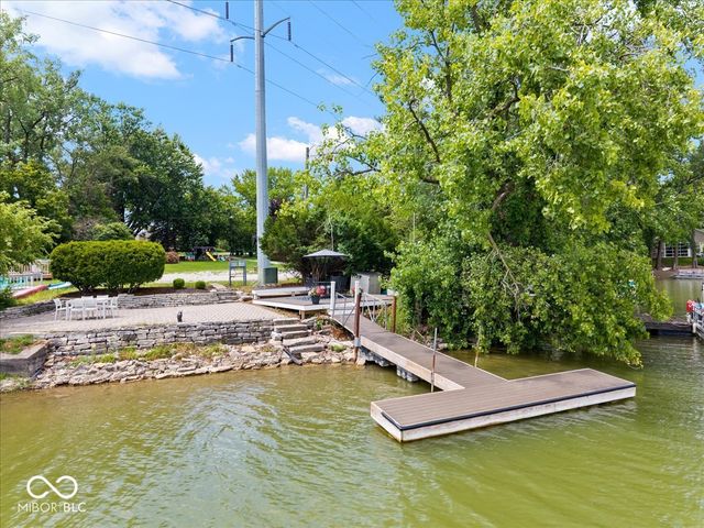 5314 Shorewood Drive, Indianapolis, IN 46220