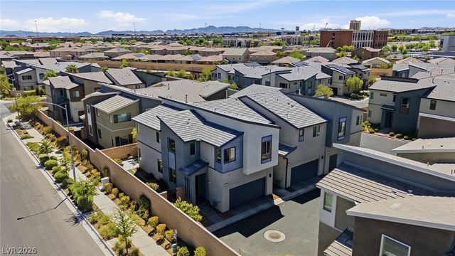 9254 Desert Pearl Avenue, Las Vegas, NV 89148