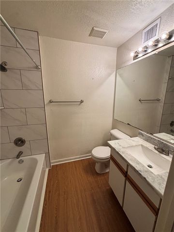 515 Southwest Parkway 103, College Station, TX 77840