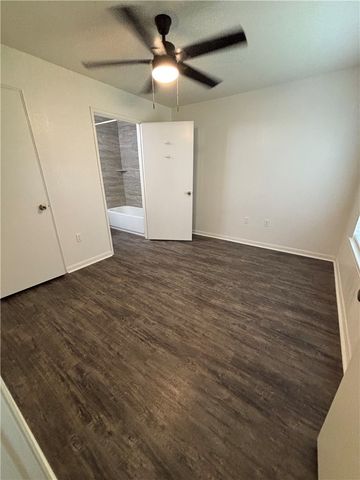 515 Southwest Parkway 103, College Station, TX 77840