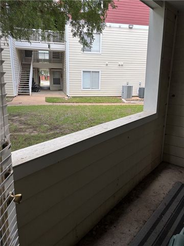 515 Southwest Parkway 103, College Station, TX 77840