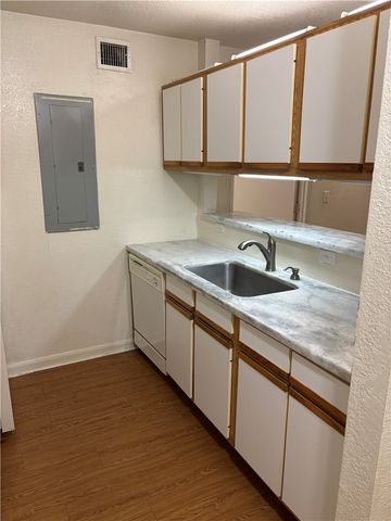 515 Southwest Parkway 103, College Station, TX 77840