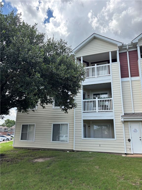 515 Southwest Parkway 103, College Station, TX 77840