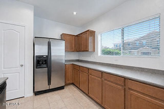 9591 N 82ND Lane, Peoria, AZ 85345