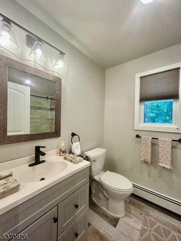 37 Highland Rd, Bloomingdale Boro, NJ 07403