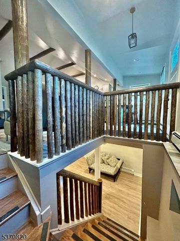 37 Highland Rd, Bloomingdale Boro, NJ 07403