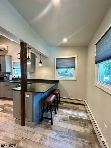 37 Highland Rd, Bloomingdale Boro, NJ 07403