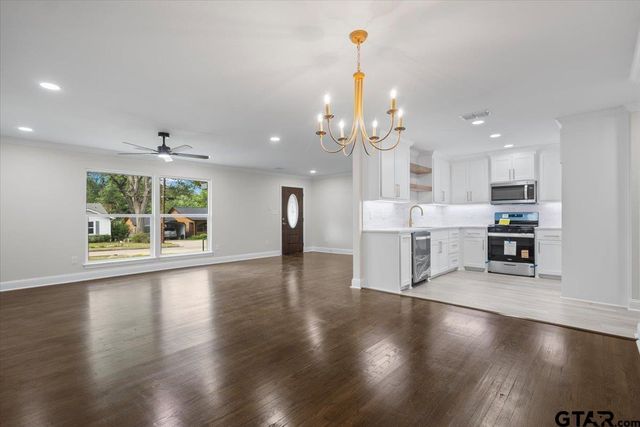 1118 W Camellia St, Tyler, TX 75701