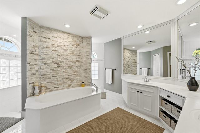 4942 NW 110th Way, Coral Springs, FL 33076