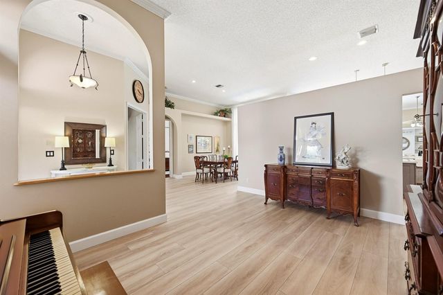 4942 NW 110th Way, Coral Springs, FL 33076