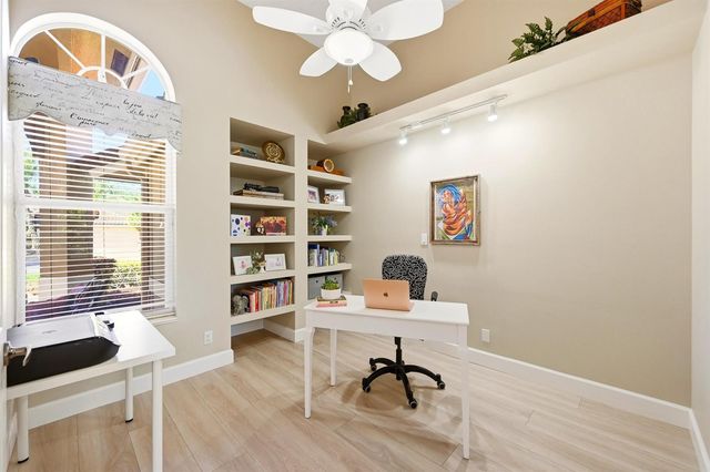 4942 NW 110th Way, Coral Springs, FL 33076