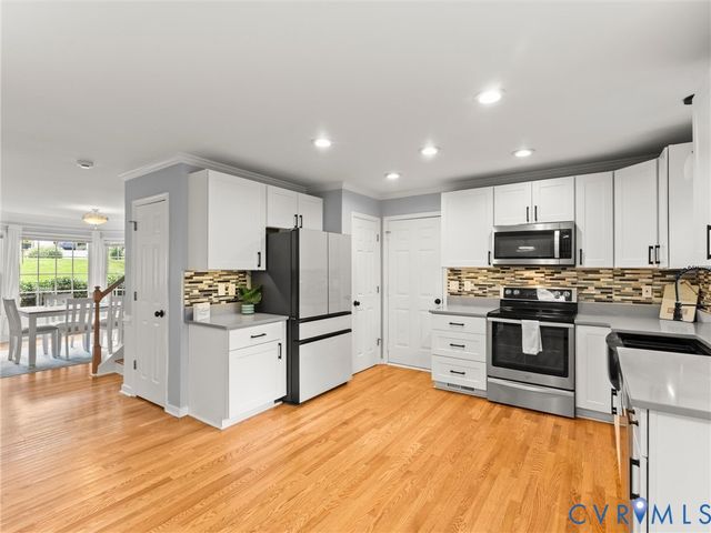 12412 Hillcreek Ct, Midlothian, VA 23112