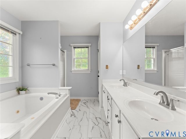 12412 Hillcreek Ct, Midlothian, VA 23112