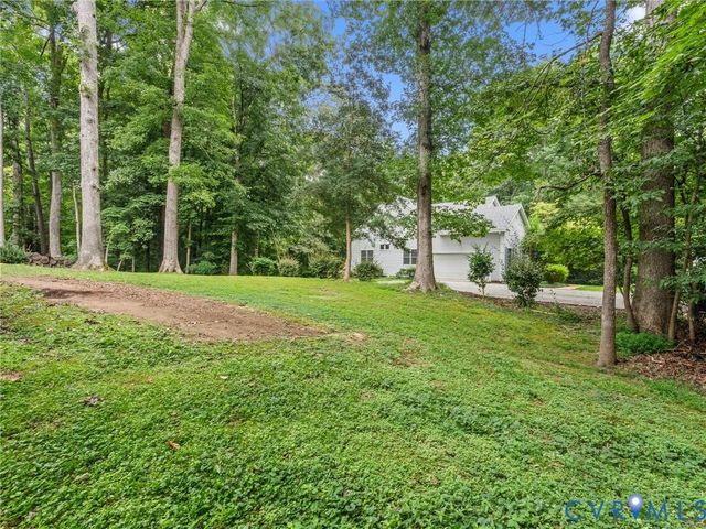 12412 Hillcreek Ct, Midlothian, VA 23112