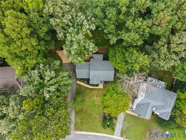 12412 Hillcreek Ct, Midlothian, VA 23112