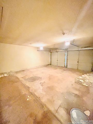 14810 Ridge Hill Dr., San Antonio, TX 78233