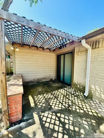 14810 Ridge Hill Dr., San Antonio, TX 78233