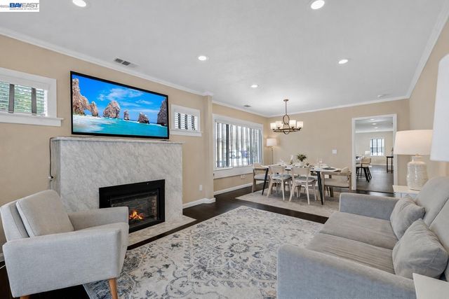 3710 Smith St, Union City, CA 94587