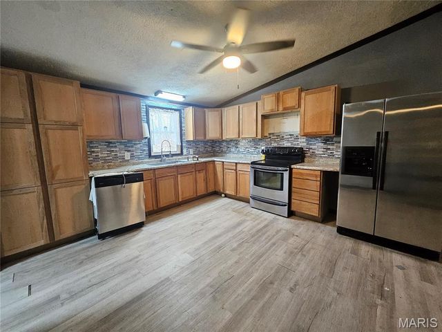 21255 Laramie Road, St Robert, MO 65584