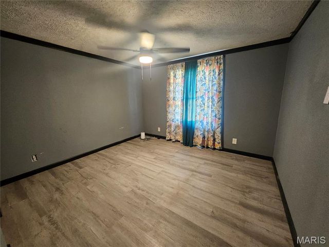 21255 Laramie Road, St Robert, MO 65584